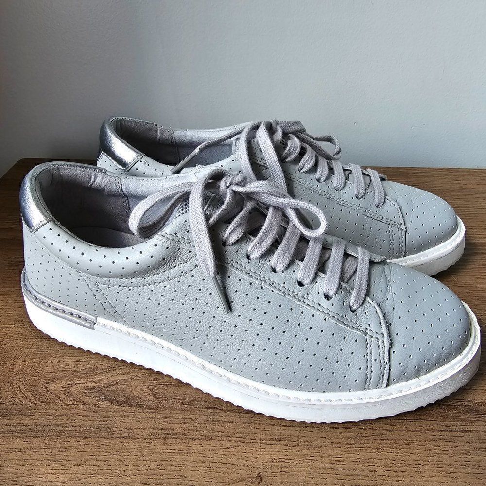 EUC HUSH PUPPIES BOUNCE PLUS BABY BLUE PERFORATED GENUINE LEATHER LACED SNEAKERS